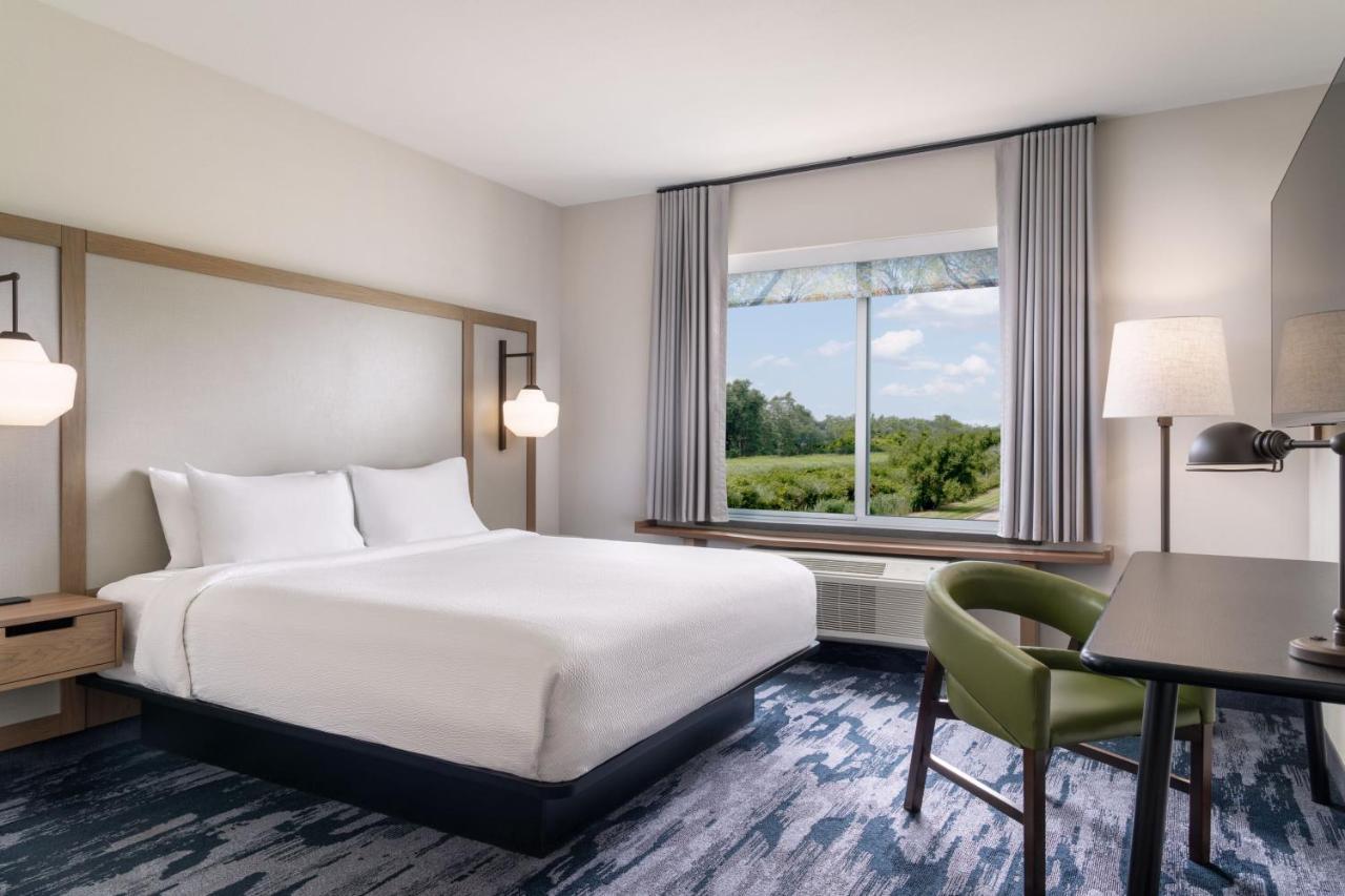 Fairfield Inn & Suites By Marriott Cleveland Tiedeman Road Brooklyn Exterior foto